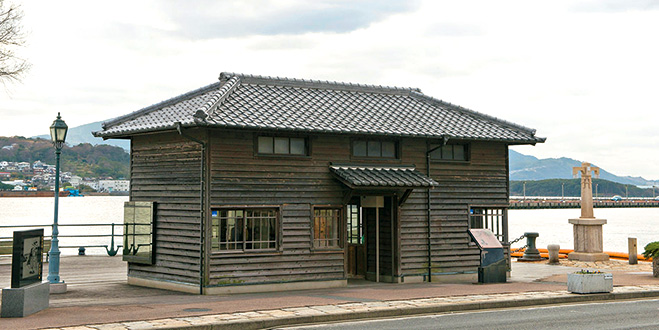 若松 南海岸通り