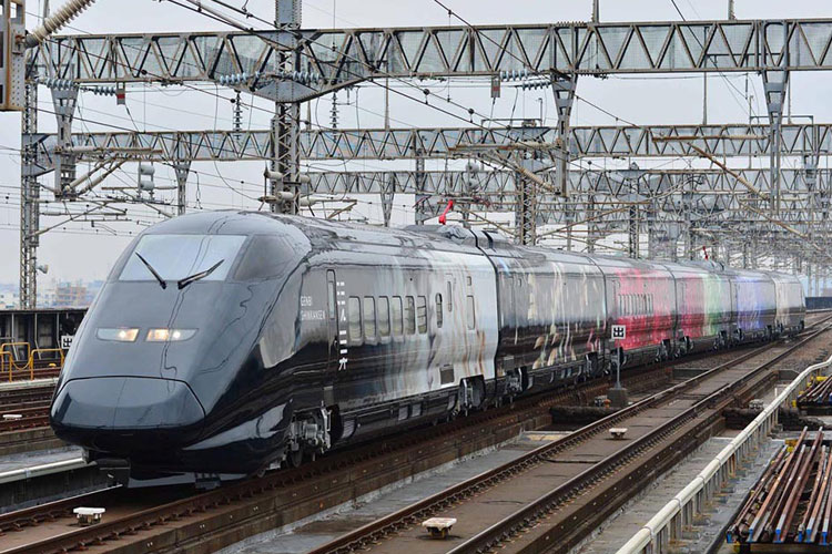 現美新幹線外観