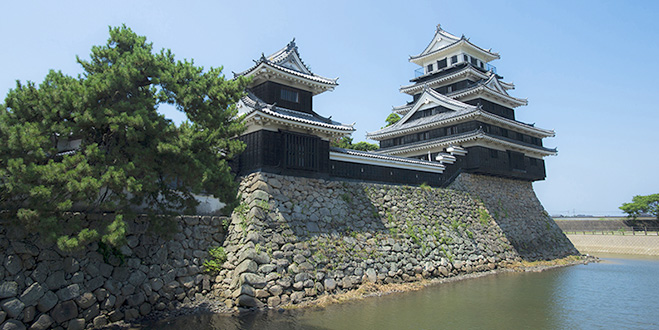 浮遊感すら感じさせる
日本三大水城のひとつ


